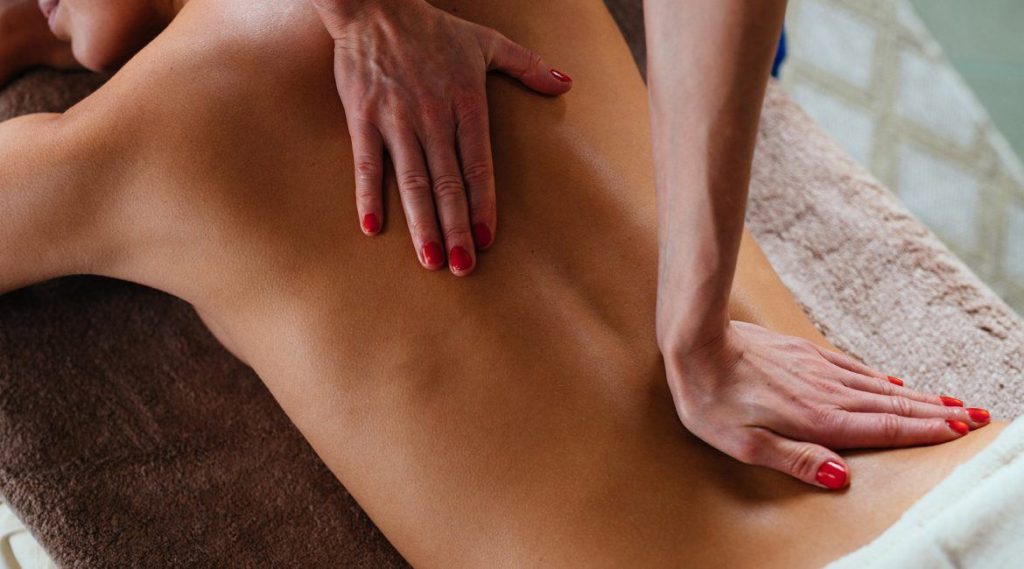 Masaje Descontracturante Masaje descontracturante 45 minutos